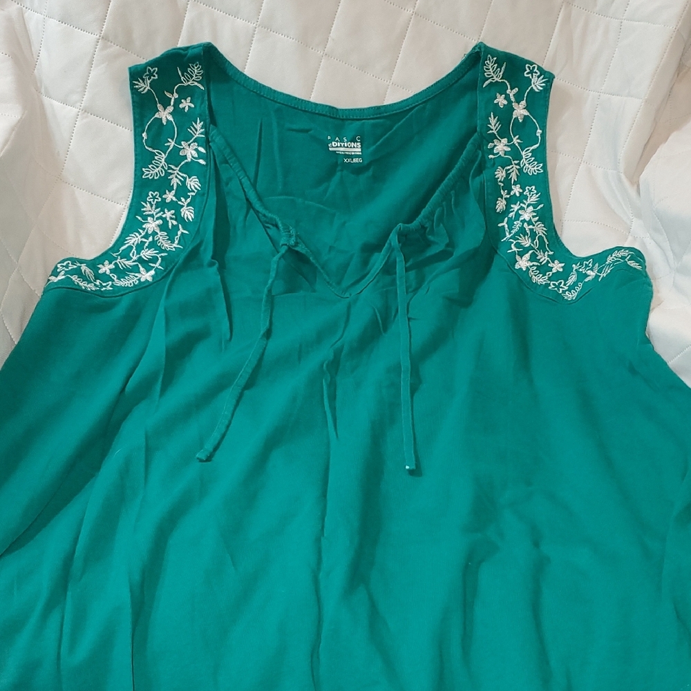 Croft & Barrow Teal Embroidered Sleeveless Blouse